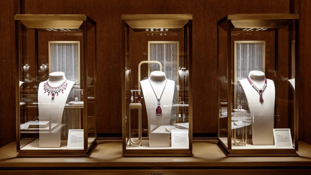 Defining Modern Luxury: Why You Should Choose Mennajai Jewelry